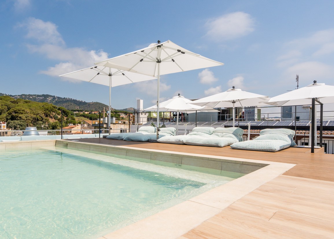 Bloque instalaciones Piscina panorámica 1