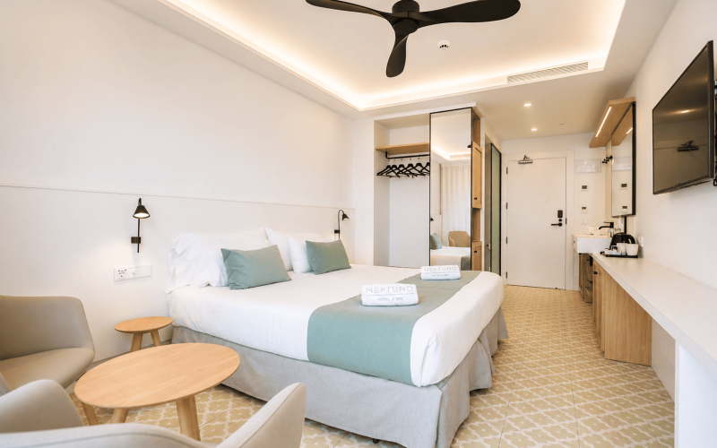 Habitación doble balcón Neptuno Hotel & Spa Calella