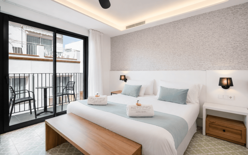 Habitación Premium Balcón Jacuzzi Interior Neptuno Hotel & Spa Calella