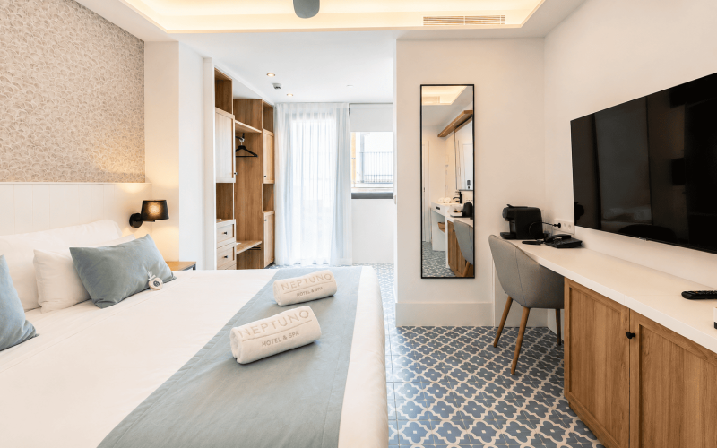 Habitación Premium Terraza Jacuzzi Interior Neptuno Hotel & Spa Calella