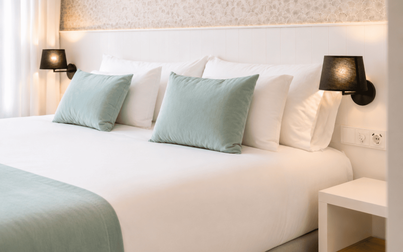 Habitación Suite Privilege Terraza Jacuzzi Exterior Neptuno Hotel & Spa Calella