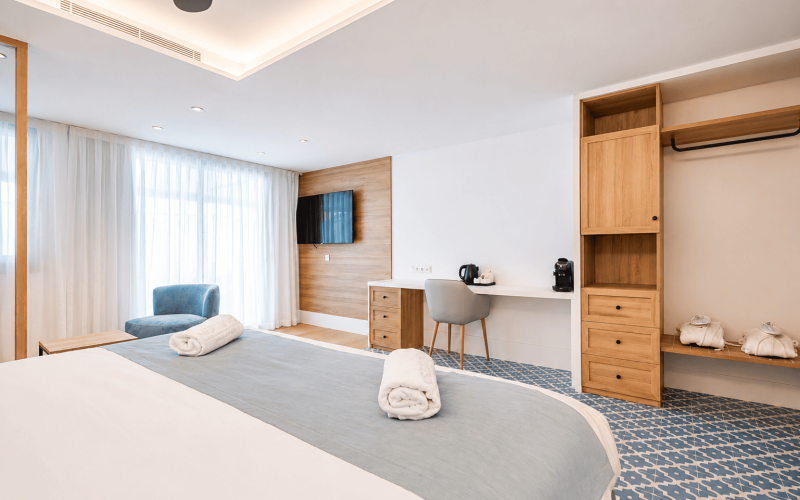 Habitación Suite Terraza Jacuzzi Exterior Neptuno Hotel & Spa Calella