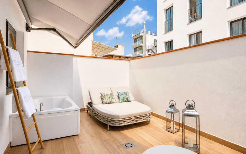 Habitación Suite Terraza Jacuzzi Exterior Neptuno Hotel & Spa Calella