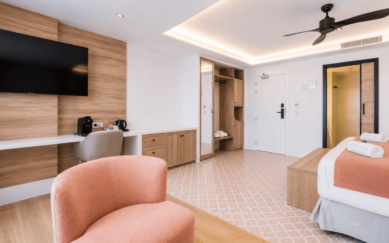 Habitación Suite Terraza Jacuzzi Exterior Neptuno Hotel & Spa Calella