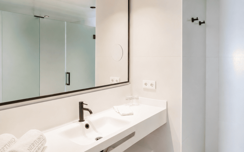 Habitación Suite Terraza Jacuzzi Exterior Neptuno Hotel & Spa Calella